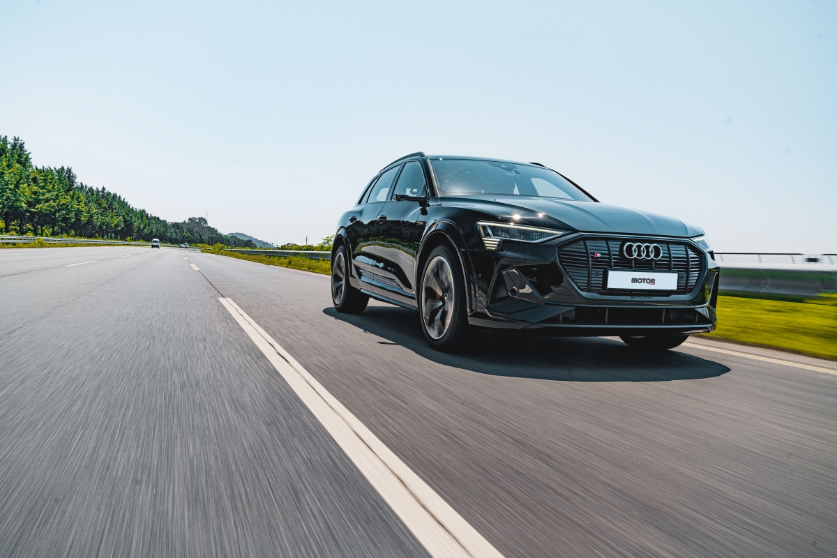 영화의 주인공처럼! 아우디 e-트론 S < Road Impression < Motor magazine < 기사본문 - 모터매거진